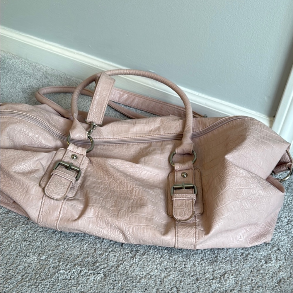Elegant Pink Crocodile-Embossed Women's Bag